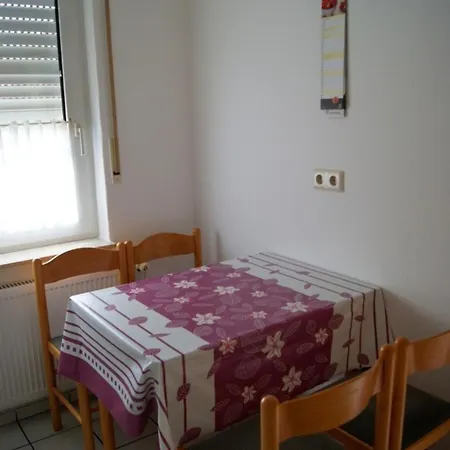 Thesing Re22 Semesterbostad *